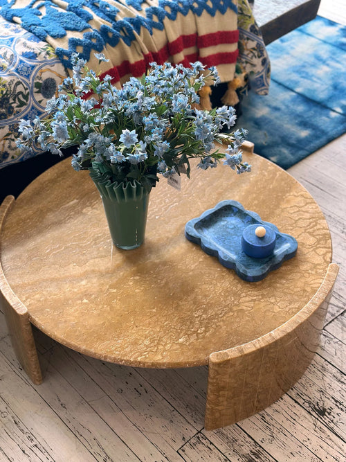 A close up of HC Homewares caramel, onyx coffee table, designed to elevate your home. Crafted from natural stone.